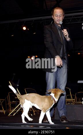 Der belgische Schauspieler Benoit Poelvoorde wurde am 17. November 2007 bei der Abschlussfeier des 8. Filmfestivals Musik und Kino in Auxerre, Frankreich, ausgezeichnet. Foto von Giancarlo Gorassini/ABACAPRESS.COM Stockfoto