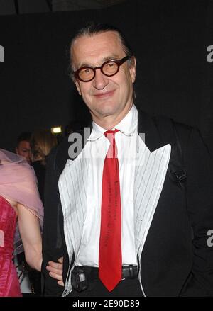 Der deutsche Regisseur Wim Wenders kommt am 1. Dezember 2007 zu den 20. Jährlichen European Film Awards in der Arena in Berlin. Foto von Nicolas Khayat/ABACAPRESS.COM Stockfoto