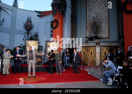 Will Smith Fuß- und Handprint-Zeremonie im Grauman's Chinese Theatre in Hollywood. Los Angeles, CA, USA, 10. Dezember 2007. Foto von Lionel Hahn/ABACAPRESS.COM Stockfoto