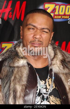 Der Musiker Timbaland posiert für ein Foto im Presseraum während des Jingle Ball 2007 von Z100, der am 14. Dezember 2007 im Madison Square Garden in New York City, NY, USA, stattfand. Foto von Gregorio Binuya/ABACAPRESS.COM Stockfoto