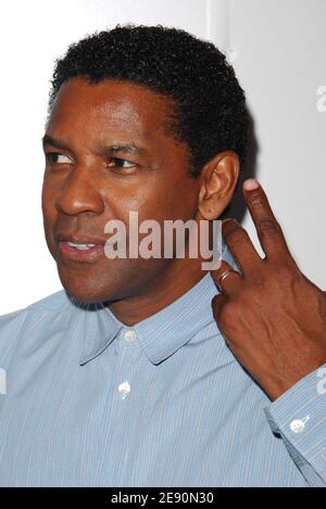 Schauspieler Denzel Washington kommt am 19. Dezember 2007 zur Premiere von "The Great Debaters" im Ziegfeld Theater in New York City, NY, USA. Foto von Gregorio Binuya/ABACAPRESS.COM Stockfoto