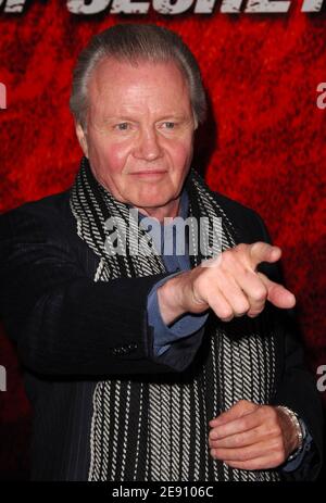 Schauspieler Jon Voight besucht am 13. Dezember 2007 die Premiere von 'National Treasure: Book of Secrets' im Ziegfeld Theater in New York City, USA. Foto von Gregorio Binuya/ABACAUSA.COM (im Bild: Jon Voight) Stockfoto