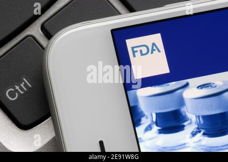 Das FDA-Logo ist auf der offiziellen Website der United States Food and Drug Administration (FDA), einer Bundesbehörde des Gesundheitsministeriums und zu sehen Stockfoto