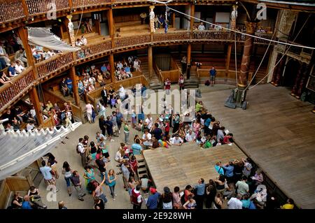 William Shakespeares Globe Theatre, am Ufer der Themse in London Stockfoto