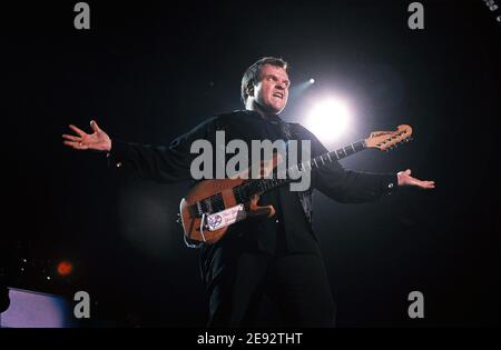 Meat Loaf während seiner 'Very Best of Tour' in einem Konzert in der Wembley Arena in London, Großbritannien. März 1999 Stockfoto