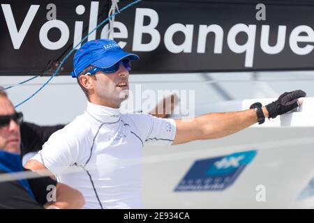 Armel le Clac'h, Skipper der französischen IMOCA 60 Yacht Banque Populaire zum Auftakt des 90. Jubiläums Rolex Fastnet Race on the Solent. Bild Stockfoto