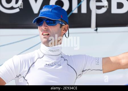 Armel le Clac'h, Skipper der französischen IMOCA 60 Yacht Banque Populaire zum Auftakt des 90. Jubiläums Rolex Fastnet Race on the Solent. Bild Stockfoto