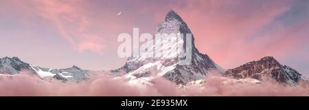 Panoramablick auf das majestätische Matterhorn am Abend Stimmung Stockfoto
