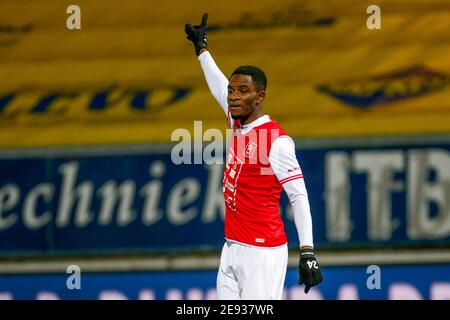 LEEUWARDEN, NIEDERLANDE - JANUAR 31: Abrahim Soumaoro vom MVV Maastricht während des niederländischen Keukenkampioendivisie-Matches zwischen Cambuur und MVV Maastric Stockfoto