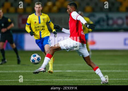 LEEUWARDEN, NIEDERLANDE - JANUAR 31: Abrahim Soumaoro vom MVV Maastricht während des niederländischen Keukenkampioendivisie-Matches zwischen Cambuur und MVV Maastric Stockfoto