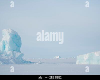 Frozen Melville Bay, Teil der Baffin Bay, nahe Kullorsuaq im hohen Norden von Westgrönland. Stockfoto