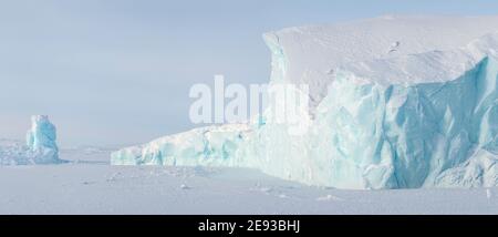 Frozen Melville Bay, Teil der Baffin Bay, nahe Kullorsuaq im hohen Norden von Westgrönland. Stockfoto