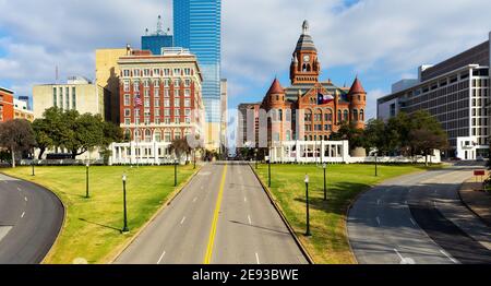 Dealey Plaza, Stadtpark und National Historic Landmark in der Innenstadt von Dallas, Texas. Ort des Präsidenten Kennedy-Attentats im Jahr 1963. Stockfoto