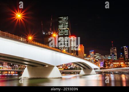 Victoria Bridge und Brisbane Skyline Australia Stockfoto