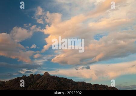 Al fondo El Yelmo, La Pedriza, Parque Regional Cuenca Alta del Manzanares, Madrid Stockfoto