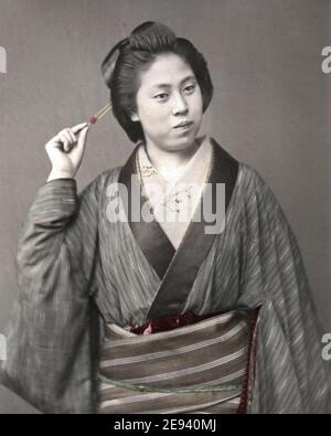 Foto aus dem späten 19. Jahrhundert - Frau mit Haarnadel, Japan Stockfoto