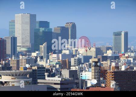 OSAKA, JAPAN - 22. NOVEMBER 2016: Städtische Skyline von Umeda, Osaka, Japan. Osaka gehört zu der zweitgrößten Metropolregion Japans (19.3 Mio. Stockfoto