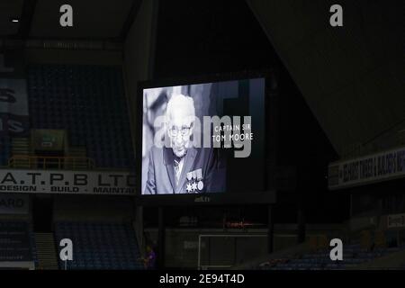 The Den, Bermondsey, London, Großbritannien. Februar 2021. English Championship Football, Millwall Football Club gegen Norwich City; Tributes Captain Sir Tom Moore, der heute im Alter von 100 Jahren verstorben ist Credit: Action Plus Sports/Alamy Live News Stockfoto