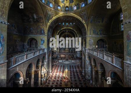 Das Innere der Markusbasilika. Venedig, Italien, September 2020 Stockfoto