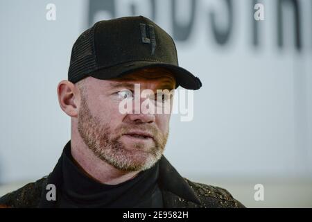 Rotherham, Großbritannien. Februar 2021. Wayne Rooney Manager von Derby County spricht mit den Medien, nachdem sein Seitenspiel mit Rotherham United wegen eines wasserbemannten Platzes abgesagt wurde. In Rotherham, UK am 2/2/2021. (Foto von Dean Williams/News Images/Sipa USA) Quelle: SIPA USA/Alamy Live News Stockfoto