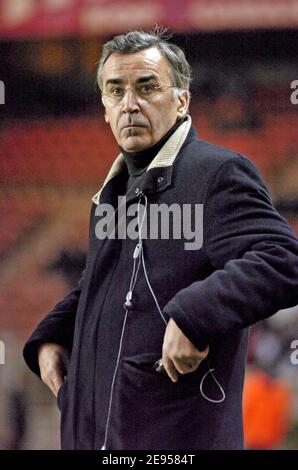 Pierre Blayeau, Präsident des Fußballvereins Paris-Saint-Germain vor dem Spiel des französischen Fußballspiels PSG gegen Sochaux im Parc des Princes in Paris, am 4. Januar 2006. Foto von Nicolas Gouhier/Cameleon/ABACAPRESS.COM. Stockfoto