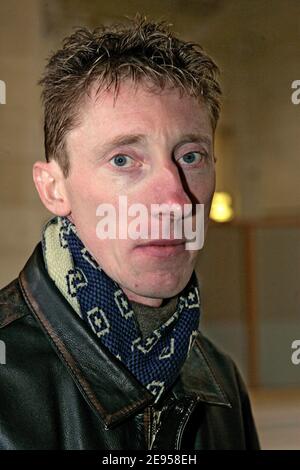 Patrick Dils, verfolgt am 06. Januar 2006 vor dem Gericht, das sich mit Strafsachen von Paris, Frankreich wegen Verleumdung durch den Polizisten, der die Untersuchung des Doppelmordes von Montigny les Metz leitete, Bestätigt den Vorwurf der Manipulation gegen den Ermittler der Polizei Bernard Varlet in seinem Buch "je voulais juste rentrer chez moi". Foto von Mousse-Gorassini/ABACAPRESS.COM. Stockfoto