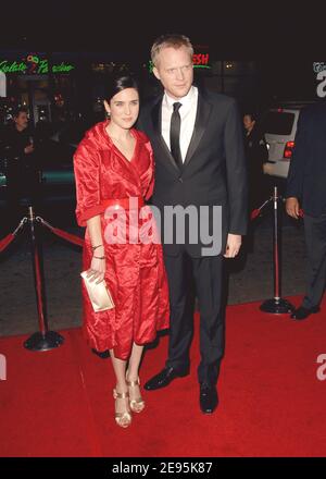 Jennifer Connelly und Paul Bettany nehmen an der Warner Brothers Pictures' Firewall World Movie Premiere Teil, die am 2,2006. Februar im Grauman's Chinese Theatre in Hollywood, Kalifornien, stattfand. Foto von Lionel Hahn/ABACAPRESS.COM Stockfoto