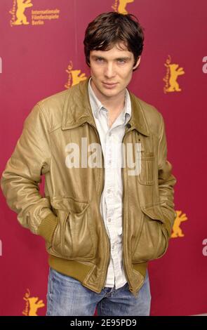 Der britische Schauspieler Gillain Murphy posiert für eine Fotoschau, um den Film 'Breakfast on Pluto' während der 56. Berlinale, International Film Festival in Berlin, Deutschland, am 11. Februar 2006 zu promoten. Foto von Bruno Klein/ABACAPRESS.COM Stockfoto