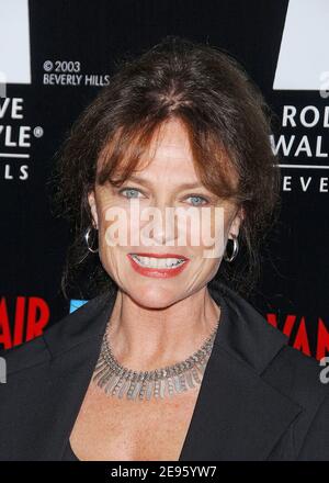 Die britische Schauspielerin Jacqueline Bisset kommt bei den Rodeo Drive Walk of Style Awards an, die am 28. Februar 2006 im Beverly Hills Post Office in Beverly Hills, CA, USA, verliehen wurden. Foto von Fiona Spring/ABACAPRESS.COM Stockfoto