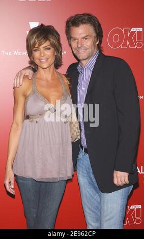 Die Schauspielerin Lisa Rinna kommt am Samstag, den 4. März 2006, zur Oscar-Party des Weinstein Unternehmens im Pacific Design Center in Los Angeles. Foto von Lionel Hahn/ABACAPRESS.COM Stockfoto