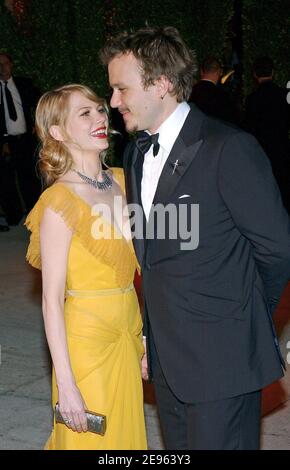 Heath Ledger und seine Freundin Michelle Williams kommen bei der Vanity Fair Oscar Party 2006 an, die am 5. März 2006 bei Morton's in Los Angeles, Ca, USA, stattfand. Foto von Hahn-Khayat-Nebinger/ABACAPRESS.COM Stockfoto