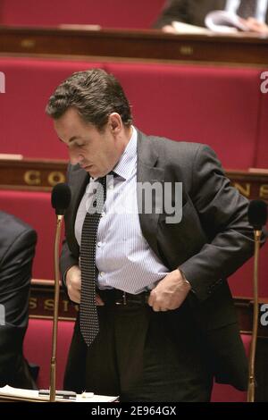 Der französische Innenminister Nicolas Sarkozy bei der Nationalversammlung in Paris, Frankreich, am 7. März 2006. Foto von Thierry Orban/ABACAPRESS.COM Stockfoto