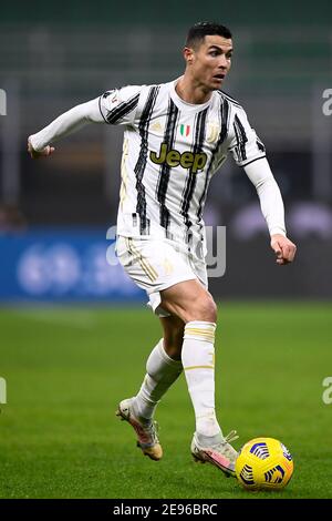 Mailand, Italien. Februar 2021. MAILAND, ITALIEN - 02. Februar 2021: Cristiano Ronaldo vom FC Juventus im Einsatz beim Fußballspiel Coppa Italia zwischen FC Internazionale und Juventus FC. (Foto von Nicolò Campo/Sipa USA) Quelle: SIPA USA/Alamy Live News Stockfoto