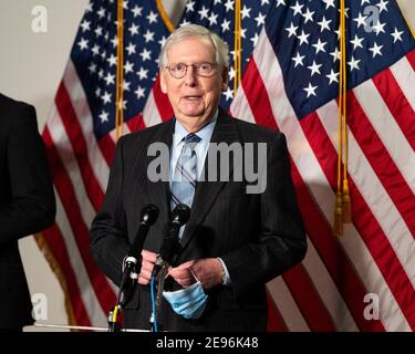 Der Vorsitzende der Senatsminorität Mitch McConnell (R-KY) spricht auf einer Pressekonferenz der republikanischen Senatsleitung. Stockfoto