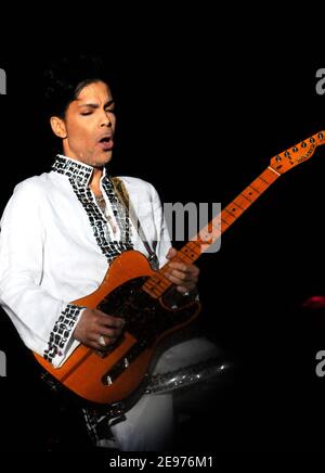 Prince spielt live beim Coachella Musikfestival 2008 in Indio, Kalifornien am 26. April 2008. © Atlas / MediaPunch Stockfoto