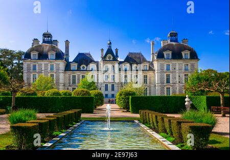 Schlösser von Loire-Tal - elegante Cheverny. Wahrzeichen Frankreichs Stockfoto