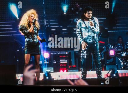 ROTTERDAM, NIEDERLANDE - JUN 05,1988: Michael Jackson live auf der Bühne in Rotterdam während seiner ‘Bad World Tour’. Stockfoto