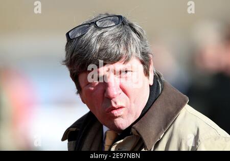 Aktenfoto vom 26-10-2018 von Trainer Tony Carroll. Ausgabedatum: Mittwoch, 3. Februar 2021. Stockfoto