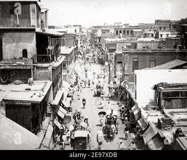 Ende 19th Jahrhundert Fotografie - Blick auf Straße und Burra Bazaar, Kalkutta, Kalkutta, Indien Stockfoto