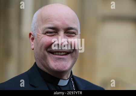 Stephen Cottrell kommt, nachdem er als der neue Erzbischof von York 98th in York Minster, Großbritannien enthüllt wurde Stockfoto