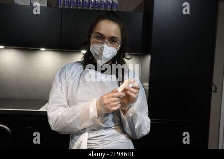 Ein Corona Schnelltest-Center wird in einem Spielcasino in der Görlitz Bahnhofstrasse eröffnet Am 3.1.2021 Stockfoto