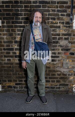 Mode und Stil Bilder von Hipstern bei Dalston Boot Verkauf Während der Covid-Pandemie Stockfoto