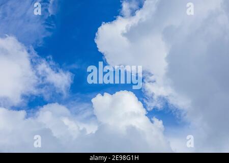 Wolken über dem Numa Pass im Kootenay National Park in den kanadischen Rockies, British Columbia, Kanada Stockfoto
