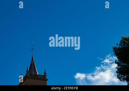 Brafim ländliche Landschaft, Hunde, Blumen und ländliche Aussicht Stockfoto