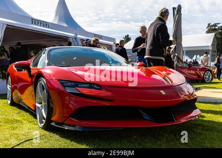 Ferrari SF90 Stradale auf dem Concours d’Elegance statt Am 26. September 2020 im Schloss Blenheim Stockfoto