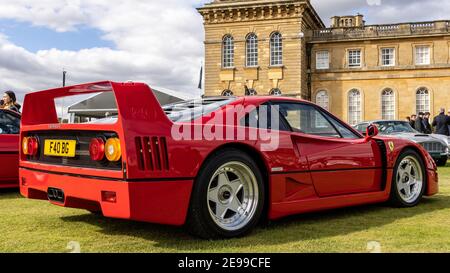 F40 Ferrari auf der Ausstellung im Salon Privé statt Schloss Blenheim am 26. September 2020 Stockfoto