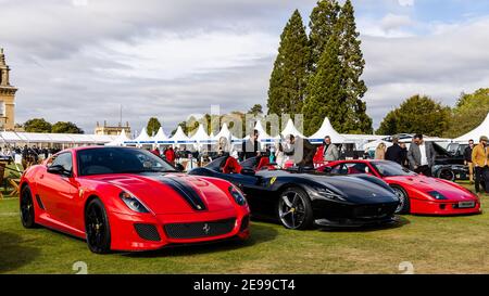 Ferrari 599 GTO, Monza SP2 & F40 auf dem Salon Privé Concours d'Elegance 2020 im Blenheim Palace, Oxfordshire Stockfoto