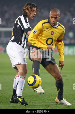 Thierry Henry von Arsenal während der UEFA Champions League, Viertelfinale, zweite Etappe, Juventus gegen Arsenal am 5. April 2006 in Turin, Italien. Das Spiel endete in einem Unentschieden 0-0. Foto von Christian Liewig/ABACAPRESS.COM Stockfoto