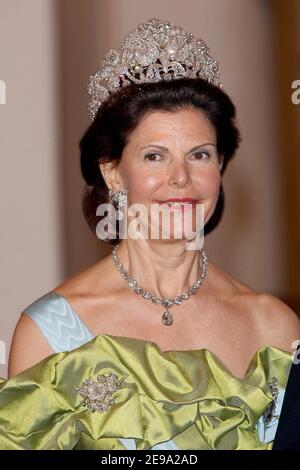 Königin Silvia von Schweden kommt zum besonderen Geburtstagsessen im Königspalast heute als Teil des 60th. Geburtstages von König Carl XVI Gustaf von Schweden, in Stockholm, am 30. April 2006. Foto von Nebinger/Orban/ABACAPRESS.COM. Stockfoto