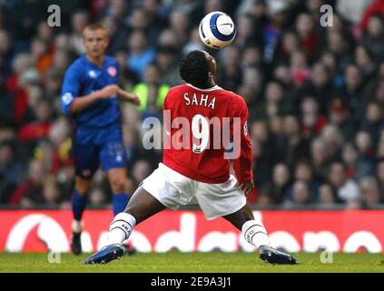 Louis Saha von Manchester United während der FA Barclays Premiership, Manchester United gegen Middlesbrough in Manchester, Großbritannien am 1. Mai 2006. Das Spiel endete in einem Unentschieden 0-0. Foto von Christian Liewig/ABACAPRESS.COM Stockfoto